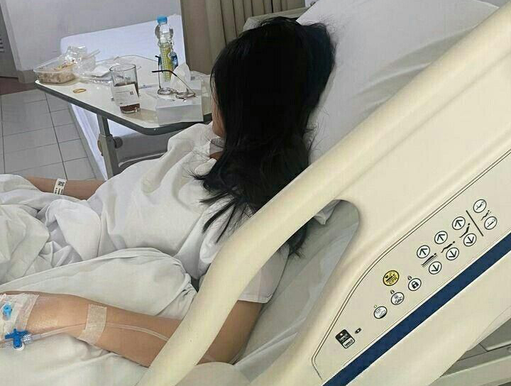 Mới 28 tuổi nhưng thận yếu như ông già 80, cô gái khóc trong xấu hổ: “Tôi cũng chỉ muốn đẹp hơn”- Ảnh 1.