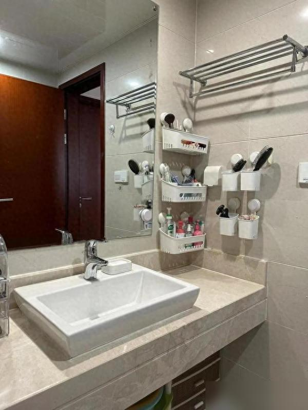 Ngôi nhà 60m² của người phụ nữ 60 tuổi: Không lộng lẫy nhưng sạch sang hơn cả biệt thự- Ảnh 14. Ngôi nhà 60m² của người phụ nữ 60 tuổi: Không lộng lẫy nhưng sạch sang hơn cả biệt thự- Ảnh 14.