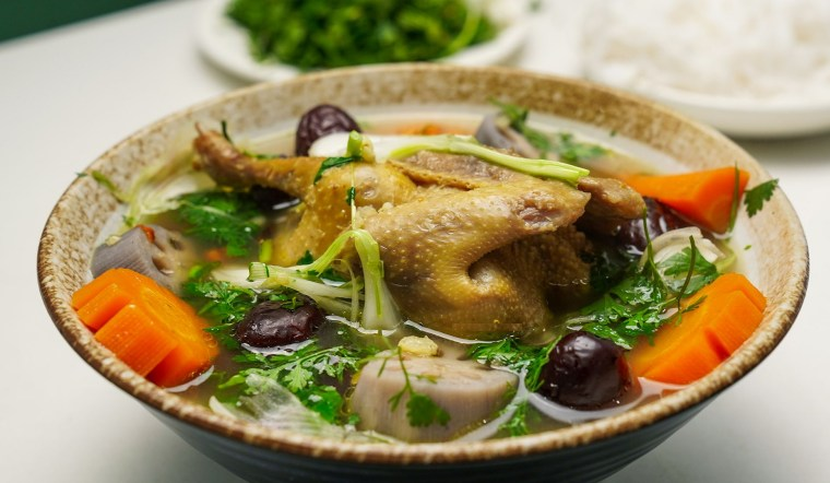 Mỹ đánh giá đây là loại thịt "đại bổ", giàu dinh dưỡng gấp 9 lần thịt gà, bơm máu cực tốt: chợ Việt bán nhiều- Ảnh 2. Mỹ đánh giá đây là loại thịt "đại bổ", giàu dinh dưỡng gấp 9 lần thịt gà, bơm máu cực tốt: chợ Việt bán nhiều- Ảnh 2.