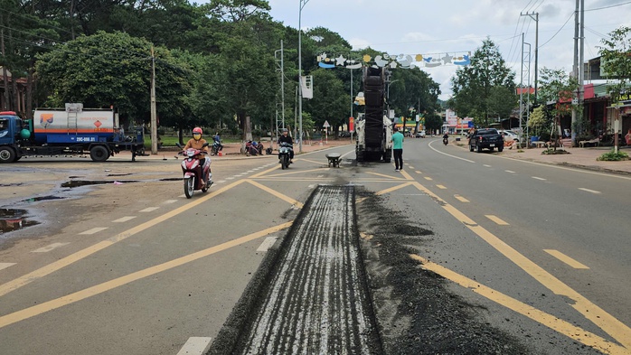 Quốc lộ 19 vừa làm đã "tan nát", địa phương cương quyết không nhận bàn giao- Ảnh 2.