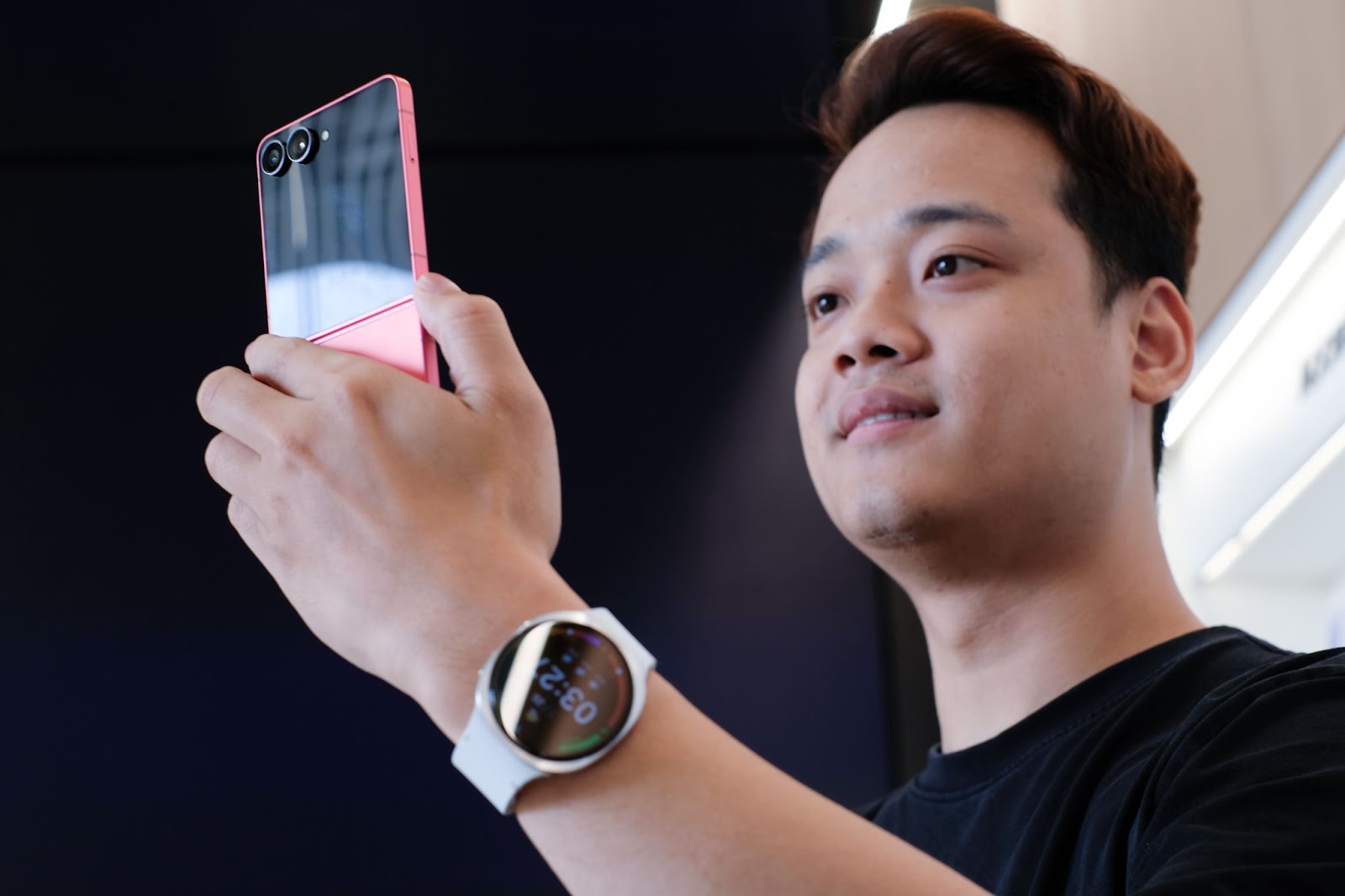 Galaxy Z Fold7 & Z Flip7 khiến người dùng lần đầu 'rời bỏ' điện thoại phẳng không hối tiếc- Ảnh 5. Galaxy Z Fold7 & Z Flip7 khiến người dùng lần đầu 'rời bỏ' điện thoại phẳng không hối tiếc- Ảnh 5.