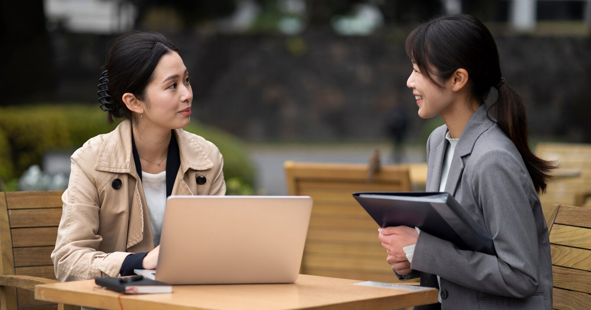 "Thấy 50 ngàn đồng và 500 ngàn đồng rơi dưới đất, bạn sẽ nhặt tờ nào?" - Câu trả lời táo bạo của ứng viên khiến nhà tuyển dụng "tâm phục khẩu phục"- Ảnh 2.