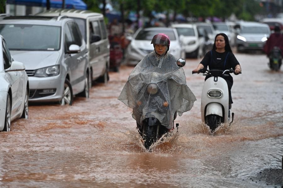 Xe máy điện đi vào đường ngập nước bị chết máy thì bảo hành kiểu gì: Trung Quốc có "quy tắc ngầm" thế này- Ảnh 3.