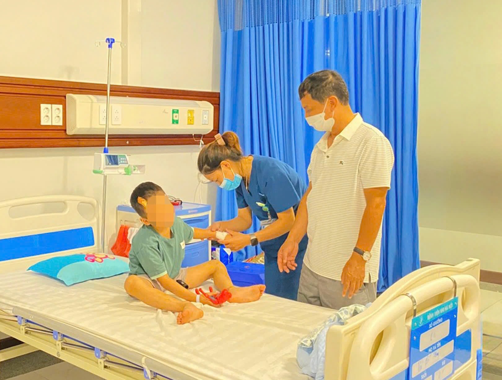 Vụ tai nạn do giảng viên trường y gây ra: Hai bệnh nhi hồi phục thế nào?- Ảnh 1. Vụ tai nạn do giảng viên trường y gây ra: Hai bệnh nhi hồi phục thế nào?- Ảnh 1.