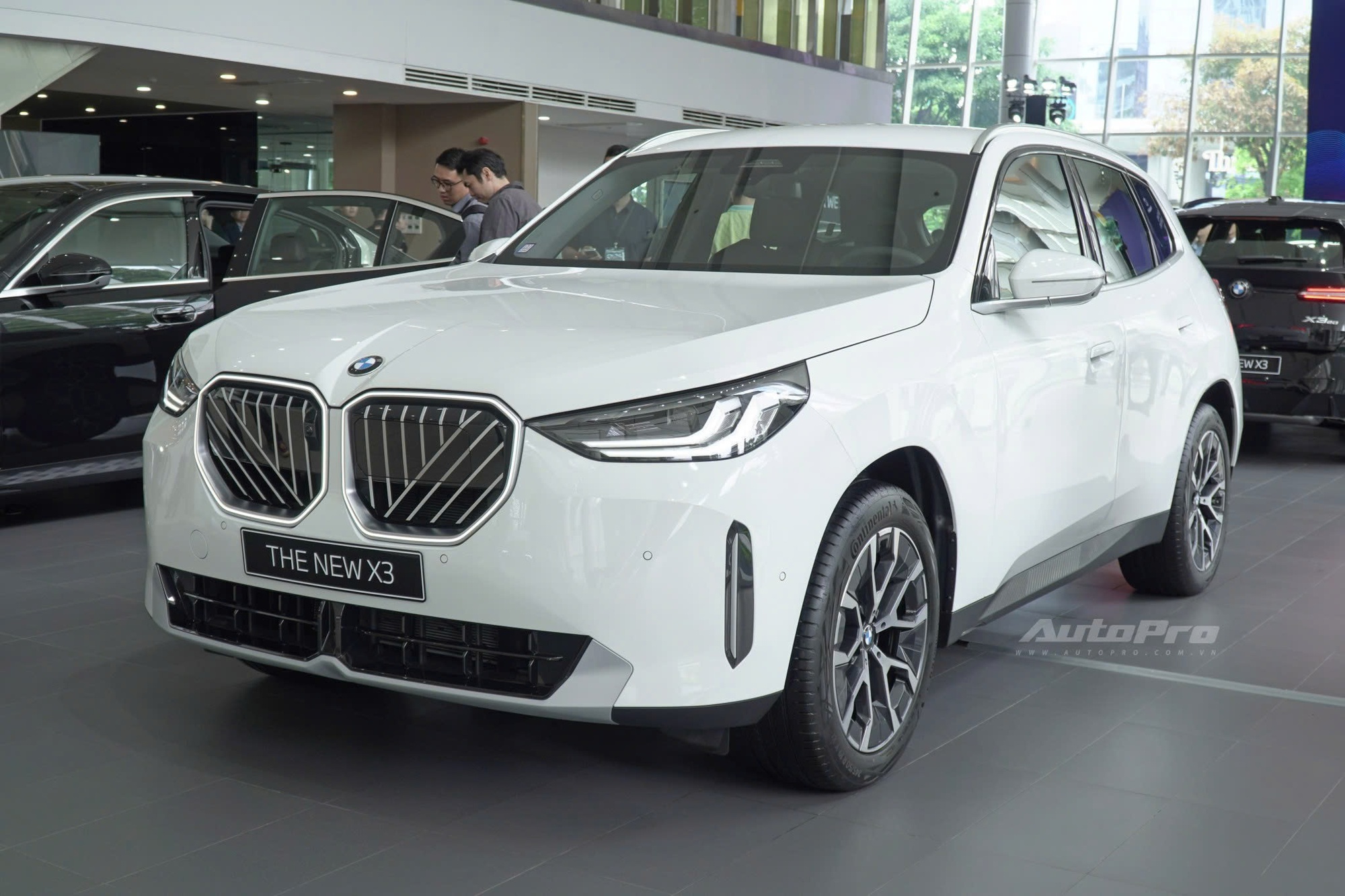 BMW X3 tăng giá hơn 300 triệu đồng nhưng vẫn rẻ hơn GLC 300, thêm cảnh báo điểm mù- Ảnh 2. BMW X3 tăng giá hơn 300 triệu đồng nhưng vẫn rẻ hơn GLC 300, thêm cảnh báo điểm mù- Ảnh 2.