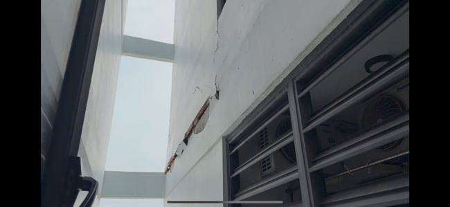 TP HCM: Khảo sát căn hộ tầng 16 có vết nứt lớn ở chung cư 34 tầng- Ảnh 3. TP HCM: Khảo sát căn hộ tầng 16 có vết nứt lớn ở chung cư 34 tầng- Ảnh 3.