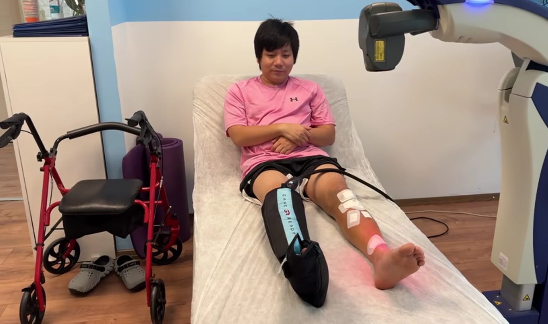Khoa Pug chi gần 3 tỷ kéo dài chân lên 1m8: "Tôi không chọn Mỹ nữa"- Ảnh 2. Khoa Pug chi gần 3 tỷ kéo dài chân lên 1m8: "Tôi không chọn Mỹ nữa"- Ảnh 2.