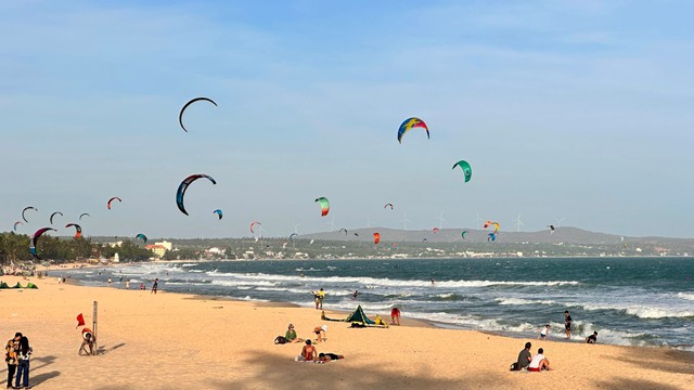 Bãi biển Việt Nam vừa được vinh danh "hàng đầu Đông Nam Á": Địa hình đặc biệt, rất ít khi có bão- Ảnh 3. Bãi biển Việt Nam vừa được vinh danh "hàng đầu Đông Nam Á": Địa hình đặc biệt, rất ít khi có bão- Ảnh 3.