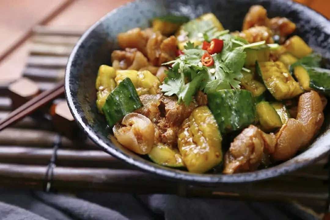 Dưa chuột trộn cùng nguyên liệu này 99% mọi người chưa thử nhưng khi làm rồi càng ăn càng ghiền lại đẹp da- Ảnh 7. Dưa chuột trộn cùng nguyên liệu này 99% mọi người chưa thử nhưng khi làm rồi càng ăn càng ghiền lại đẹp da- Ảnh 7.