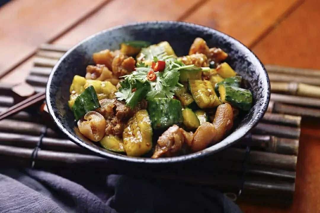 Dưa chuột trộn cùng nguyên liệu này 99% mọi người chưa thử nhưng khi làm rồi càng ăn càng ghiền lại đẹp da- Ảnh 8. Dưa chuột trộn cùng nguyên liệu này 99% mọi người chưa thử nhưng khi làm rồi càng ăn càng ghiền lại đẹp da- Ảnh 8.