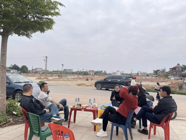 Bát nháo đào tạo môi giới bất động sản: Nguy cơ môi giới không chuyên “thổi giá” gây sốt ảo thị trường- Ảnh 1. Bát nháo đào tạo môi giới bất động sản: Nguy cơ môi giới không chuyên “thổi giá” gây sốt ảo thị trường- Ảnh 1.