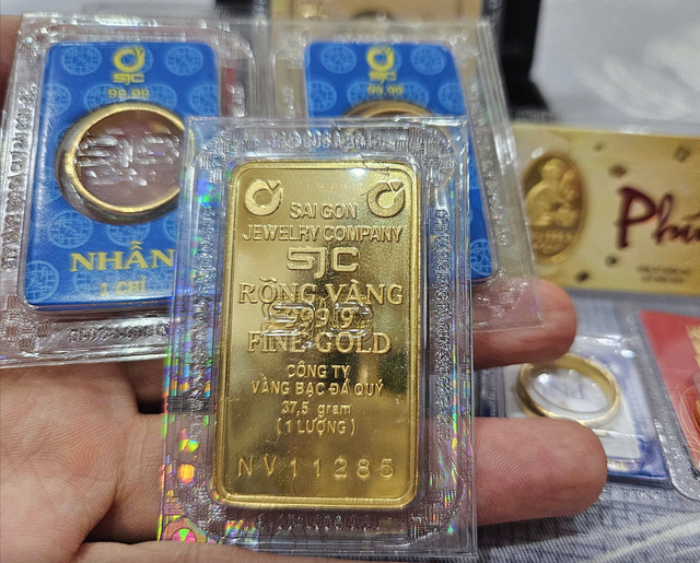 Chưa đủ tiền xây nhà, người đàn ông ở Phú Thọ "tất tay" 100 chỉ vàng: Cái kết sau hơn 1 năm- Ảnh 1. Chưa đủ tiền xây nhà, người đàn ông ở Phú Thọ "tất tay" 100 chỉ vàng: Cái kết sau hơn 1 năm- Ảnh 1.