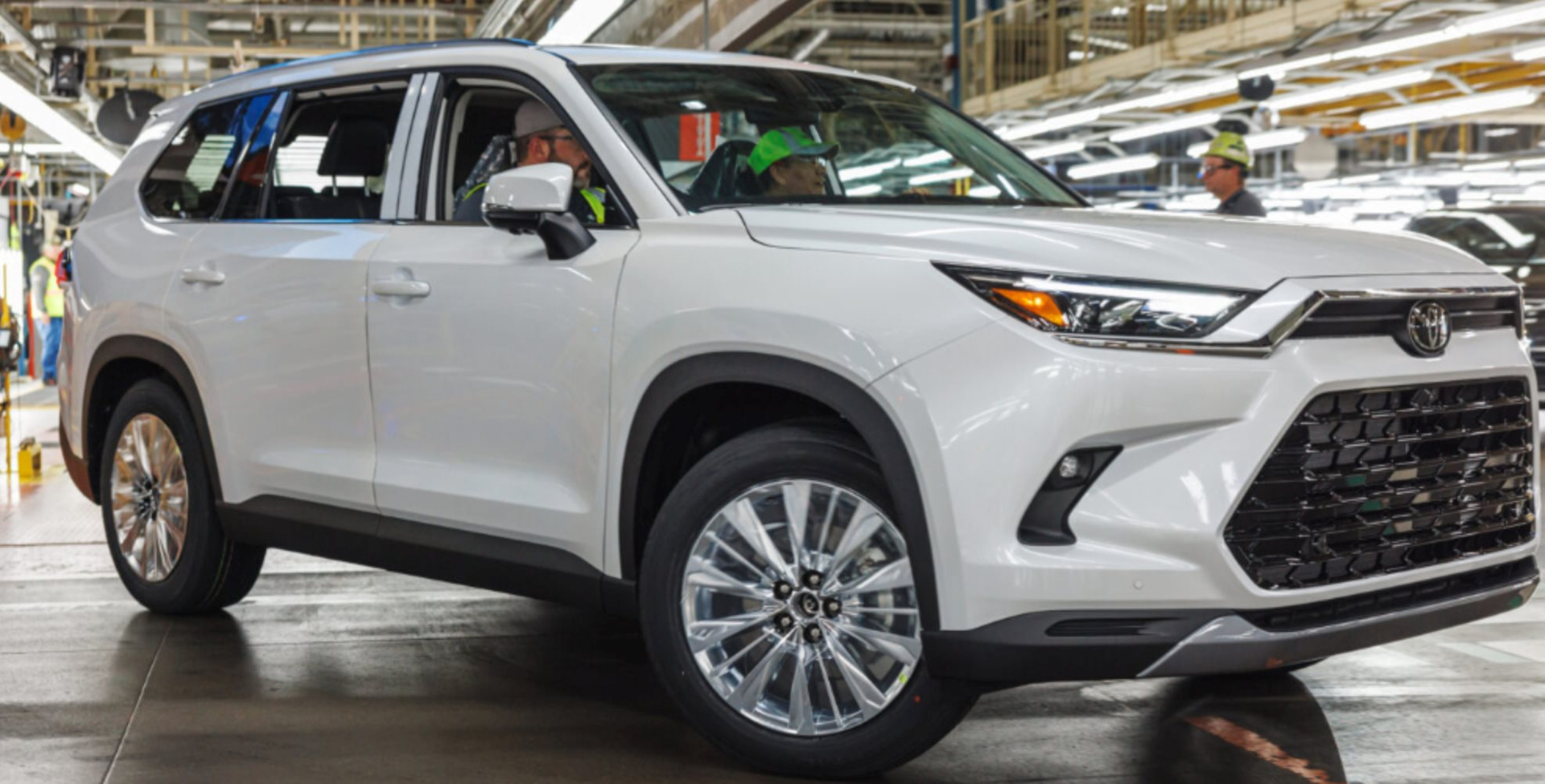 Toyota đứng trước bước ngoặt lịch sử, Chủ tịch Akio Toyoda lần đầu tiên muốn làm điều chưa từng có tại Nhật Bản- Ảnh 3. Toyota đứng trước bước ngoặt lịch sử, Chủ tịch Akio Toyoda lần đầu tiên muốn làm điều chưa từng có tại Nhật Bản- Ảnh 3.