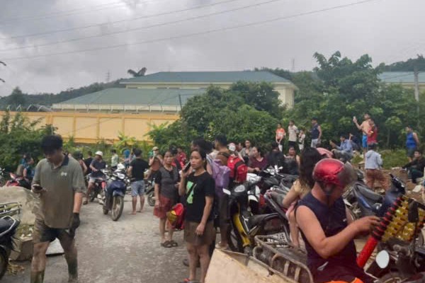 Giám đốc lên mạng xã hội phát trực tiếp khẳng định Thủy điện Bản Vẽ an toàn- Ảnh 2. Giám đốc lên mạng xã hội phát trực tiếp khẳng định Thủy điện Bản Vẽ an toàn- Ảnh 2.