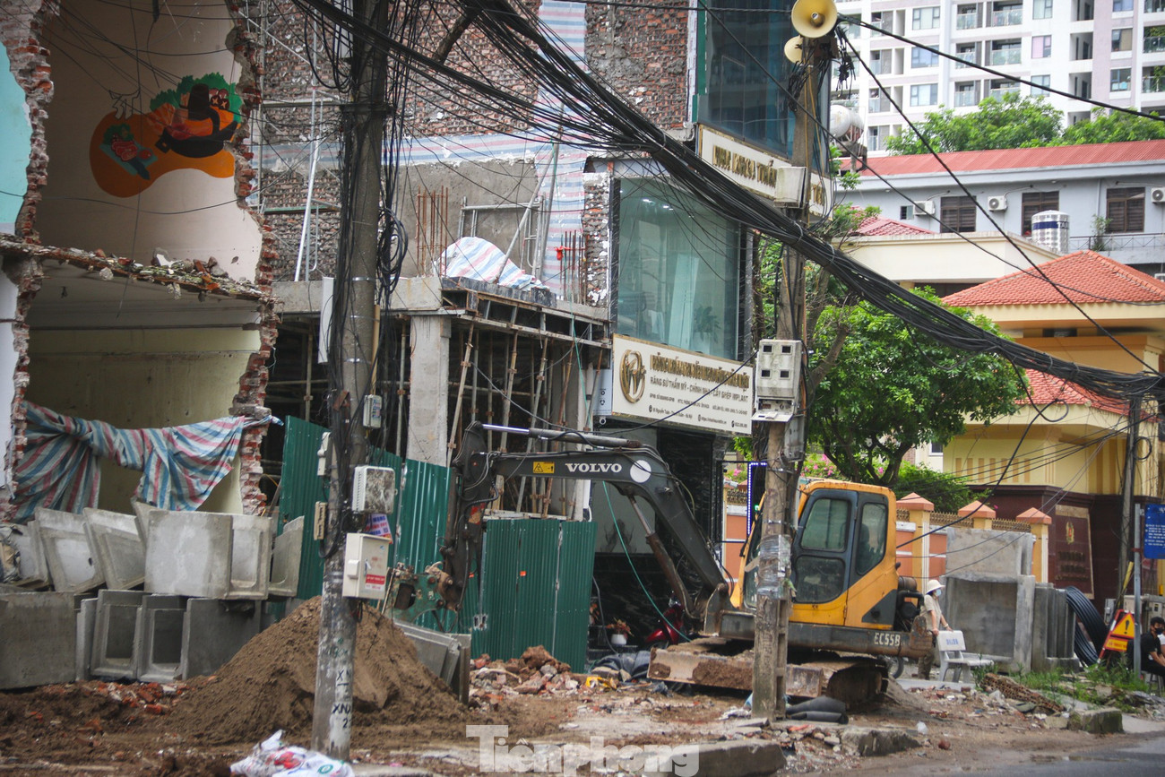 Lùi thời hạn hoàn thành dự án mở rộng đường Nguyễn Tuân- Ảnh 4.