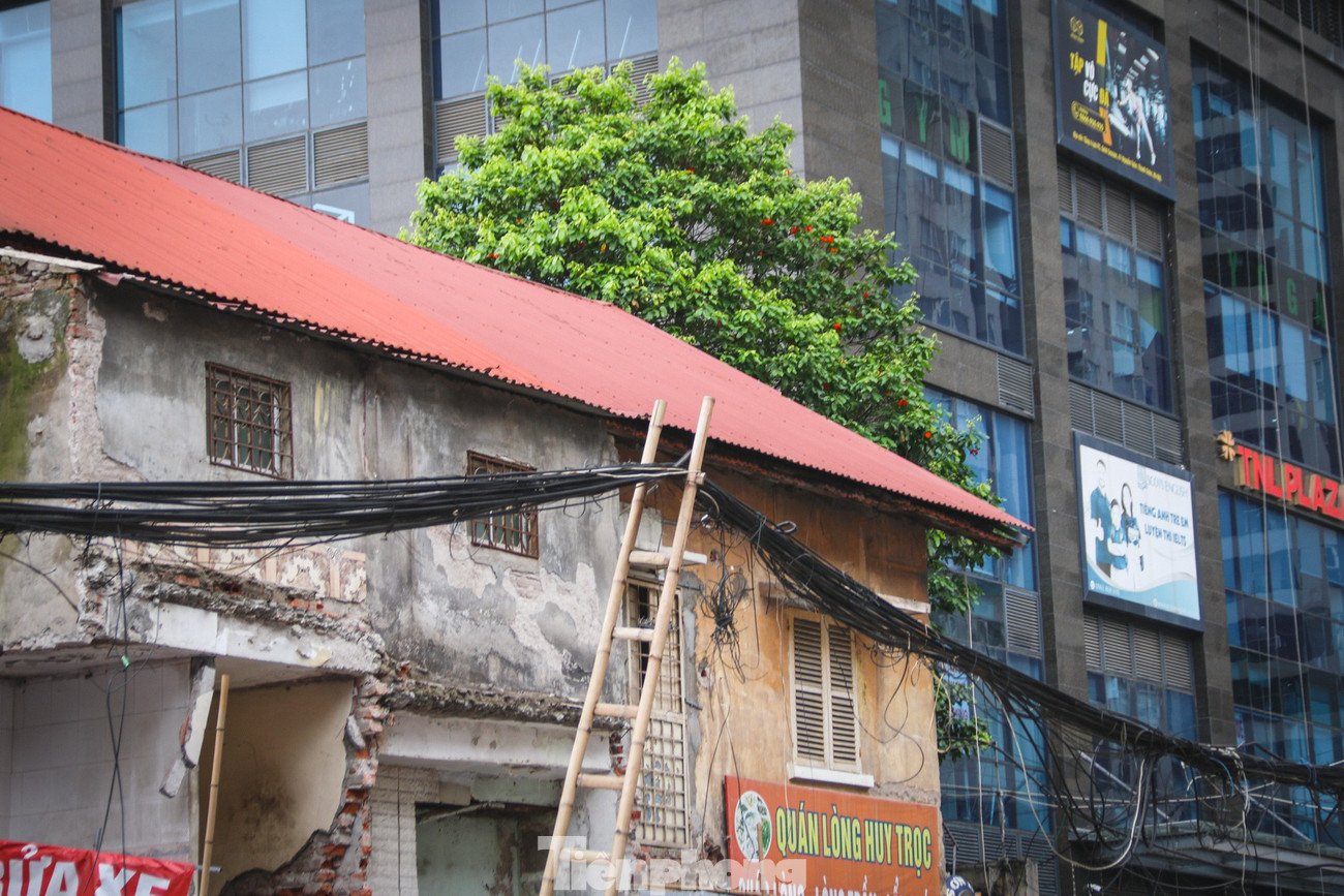 Lùi thời hạn hoàn thành dự án mở rộng đường Nguyễn Tuân- Ảnh 9.
