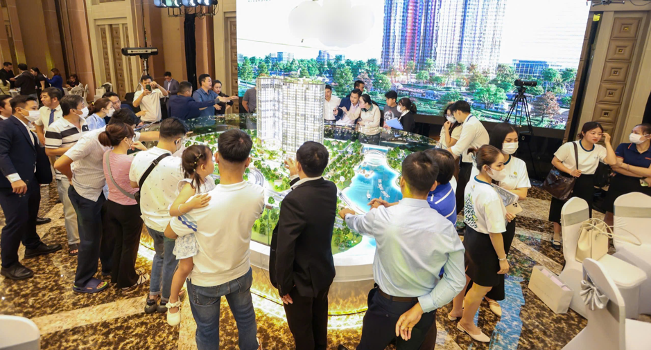 Cả thị trường địa ốc phía Đông Tp.HCM trở lại chặng đua cuối năm: Hạ tầng bám sát tiến độ, doanh nghiệp tận dụng thời cơ tăng tốc sản phẩm- Ảnh 3. Cả thị trường địa ốc phía Đông Tp.HCM trở lại chặng đua cuối năm: Hạ tầng bám sát tiến độ, doanh nghiệp tận dụng thời cơ tăng tốc sản phẩm- Ảnh 3.