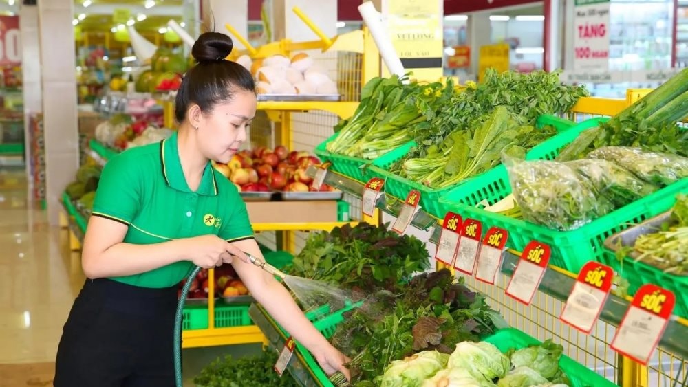 Bán toàn thứ ai cũng có, một DN gây "choáng" với doanh thu cao kỷ lục, mỗi ngày thu về hơn 412 tỷ đồng- Ảnh 3. Bán toàn thứ ai cũng có, một DN gây "choáng" với doanh thu cao kỷ lục, mỗi ngày thu về hơn 412 tỷ đồng- Ảnh 3.