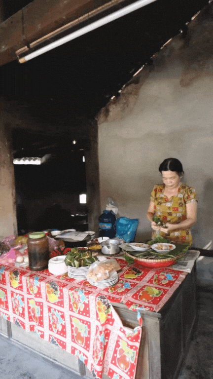 Quán bánh ướt 35 năm tuổi bên ngoài nhìn xập xệ nhưng lại ngon và rẻ không đâu bằng, đi Huế mấy lần mới biết- Ảnh 12. Quán bánh ướt 35 năm tuổi bên ngoài nhìn xập xệ nhưng lại ngon và rẻ không đâu bằng, đi Huế mấy lần mới biết- Ảnh 12.