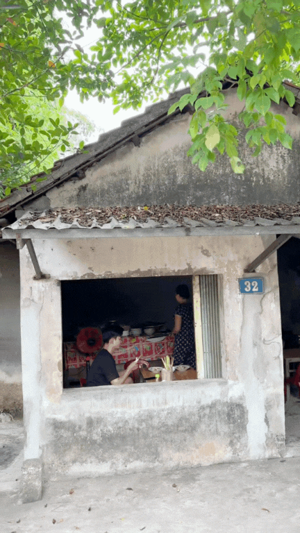 Quán bánh ướt 35 năm tuổi bên ngoài nhìn xập xệ nhưng lại ngon và rẻ không đâu bằng, đi Huế mấy lần mới biết- Ảnh 19. Quán bánh ướt 35 năm tuổi bên ngoài nhìn xập xệ nhưng lại ngon và rẻ không đâu bằng, đi Huế mấy lần mới biết- Ảnh 19.