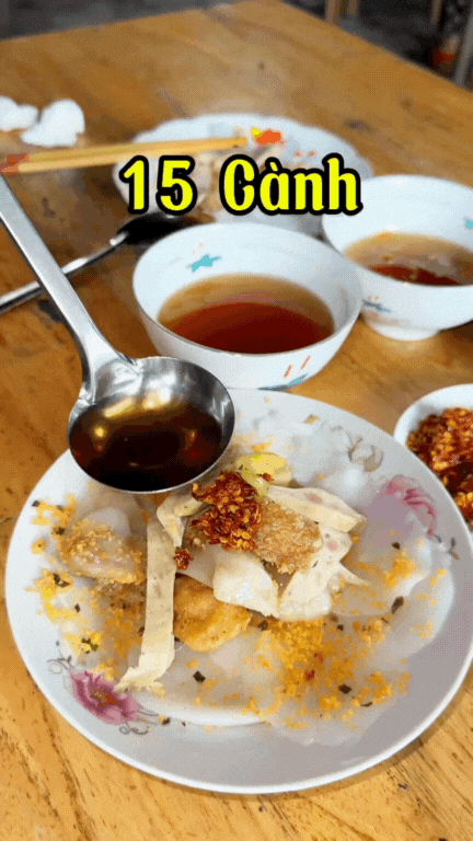 Quán bánh ướt 35 năm tuổi bên ngoài nhìn xập xệ nhưng lại ngon và rẻ không đâu bằng, đi Huế mấy lần mới biết- Ảnh 24. Quán bánh ướt 35 năm tuổi bên ngoài nhìn xập xệ nhưng lại ngon và rẻ không đâu bằng, đi Huế mấy lần mới biết- Ảnh 24.
