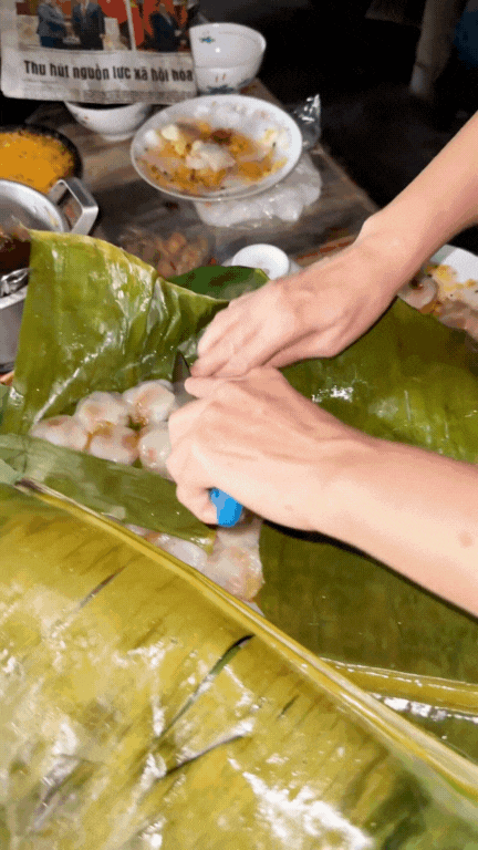 Quán bánh ướt 35 năm tuổi bên ngoài nhìn xập xệ nhưng lại ngon và rẻ không đâu bằng, đi Huế mấy lần mới biết- Ảnh 22. Quán bánh ướt 35 năm tuổi bên ngoài nhìn xập xệ nhưng lại ngon và rẻ không đâu bằng, đi Huế mấy lần mới biết- Ảnh 22.