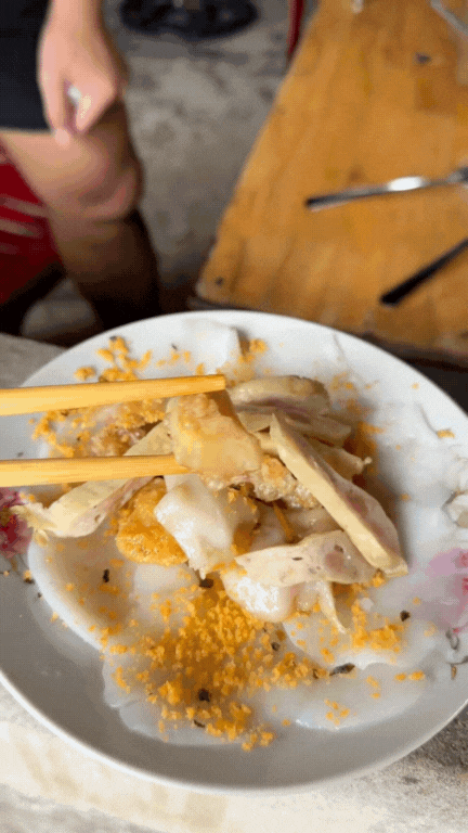 Quán bánh ướt 35 năm tuổi bên ngoài nhìn xập xệ nhưng lại ngon và rẻ không đâu bằng, đi Huế mấy lần mới biết- Ảnh 25. Quán bánh ướt 35 năm tuổi bên ngoài nhìn xập xệ nhưng lại ngon và rẻ không đâu bằng, đi Huế mấy lần mới biết- Ảnh 25.
