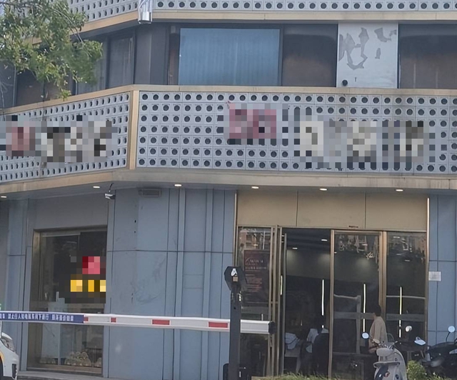 Chi hơn 15 tỷ đồng để "thải độc", người đàn ông nhận kết quả không ngờ- Ảnh 1.