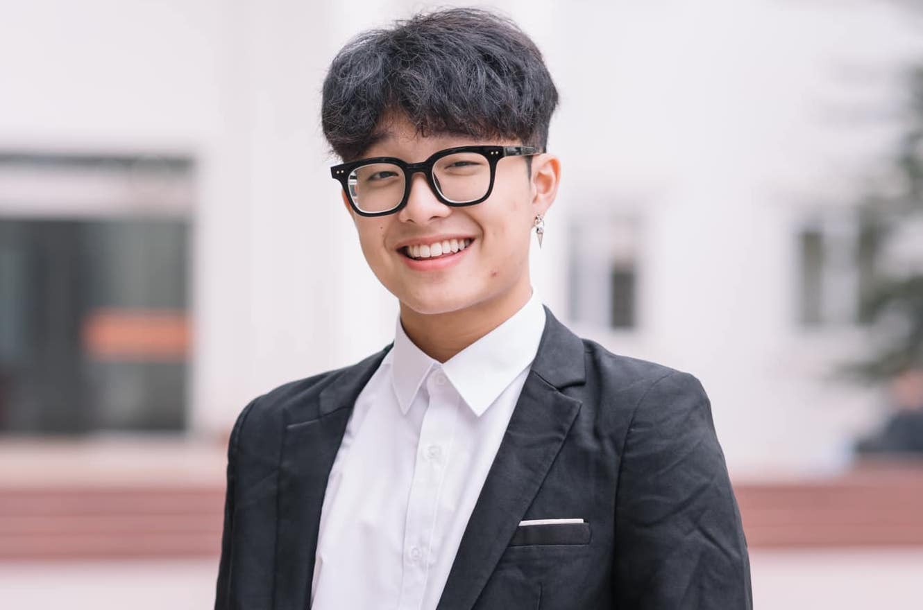 Con trai NSND Công Lý giờ đã là sinh viên đại học, được vợ sau của bố yêu quý, coi như người nhà- Ảnh 3. Con trai NSND Công Lý giờ đã là sinh viên đại học, được vợ sau của bố yêu quý, coi như người nhà- Ảnh 3.