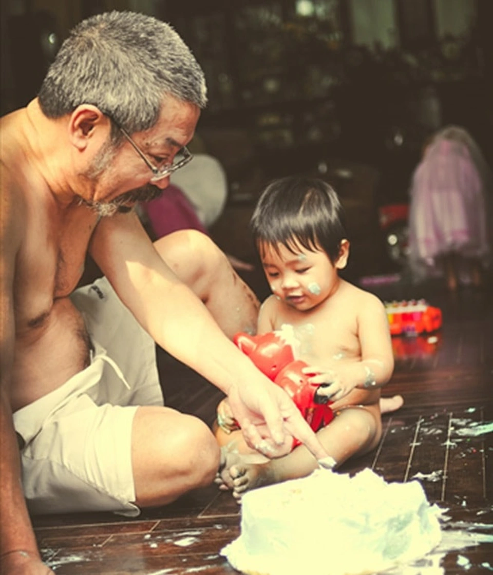 Cuộc đời Nam NSND nguyên giám đốc 2 nhà hát hàng đầu Việt Nam: U80 viên mãn bên vợ kém 32 tuổi- Ảnh 2. Cuộc đời Nam NSND nguyên giám đốc 2 nhà hát hàng đầu Việt Nam: U80 viên mãn bên vợ kém 32 tuổi- Ảnh 2.