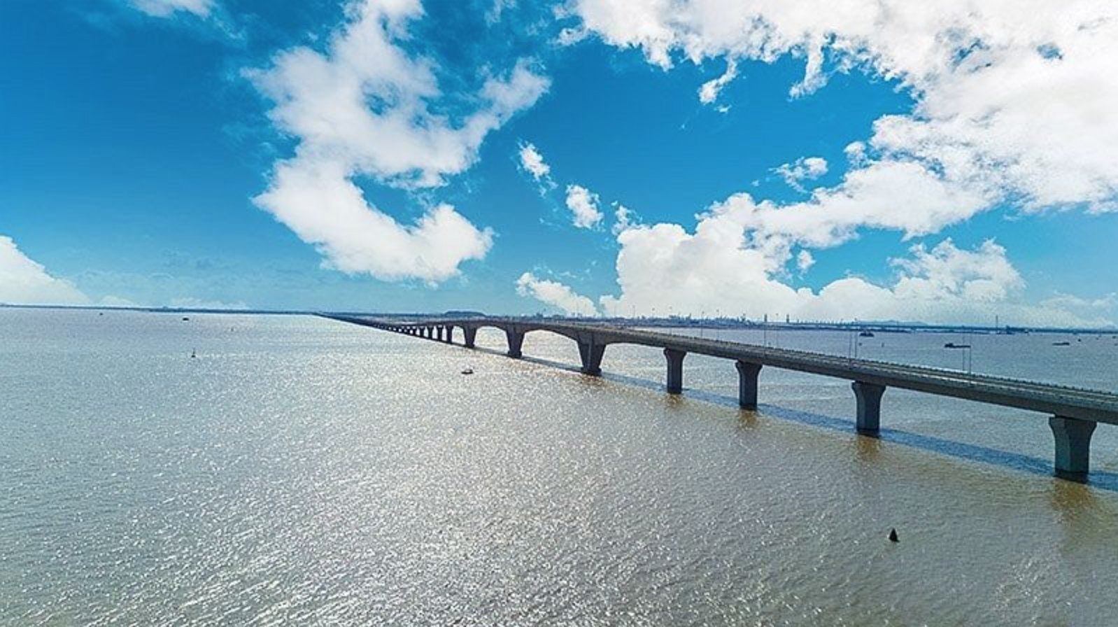 Hòn đảo ngay miền Bắc không cần đi tàu, từ Hà Nội lái xe 3 tiếng là tới: Có "con đường giữa biển" đẹp xuất sắc- Ảnh 2.