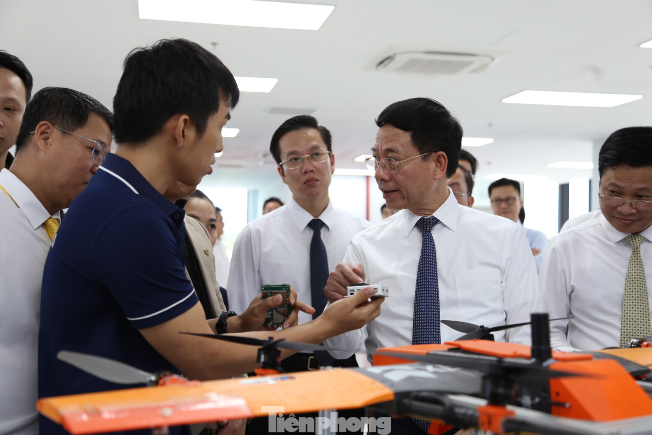 Đà Nẵng khởi động phòng thí nghiệm vi mạch bán dẫn công suất 10 triệu sản phẩm/năm- Ảnh 14.