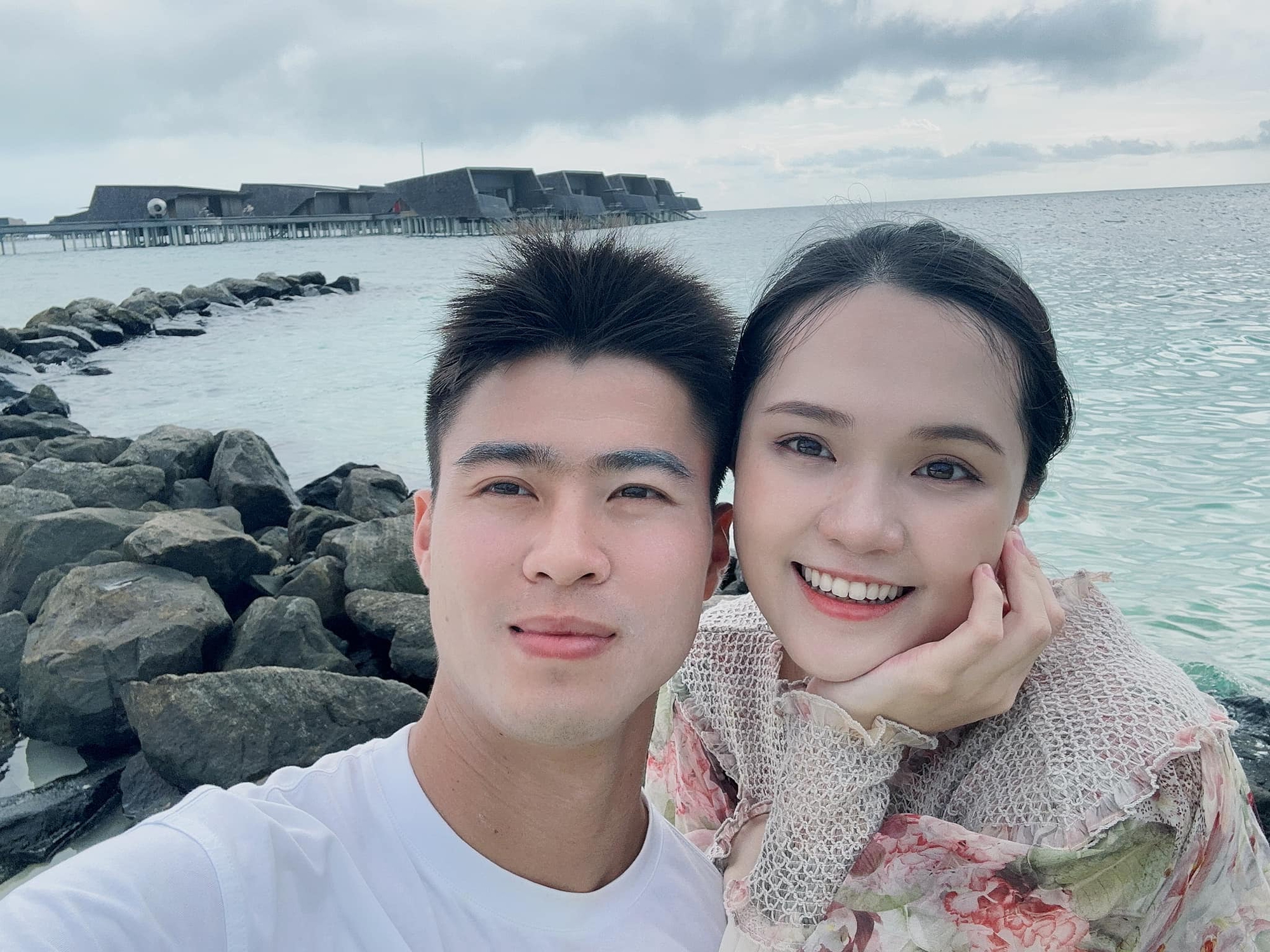 "Cam thường" bóc nhan sắc thật vợ tiểu thư của Duy Mạnh, xoá tan tin đồn chảnh choẹ với nhà chồng nông thôn- Ảnh 3. "Cam thường" bóc nhan sắc thật vợ tiểu thư của Duy Mạnh, xoá tan tin đồn chảnh choẹ với nhà chồng nông thôn- Ảnh 3.