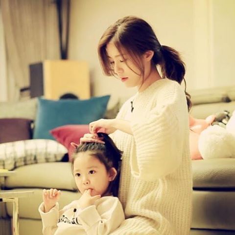 Nhà có "bình rượu mơ": Nuôi con gái không chỉ là xúng xính váy hoa, bố mẹ hãy dạy con điều này ngay từ khi con còn nhỏ- Ảnh 2.
