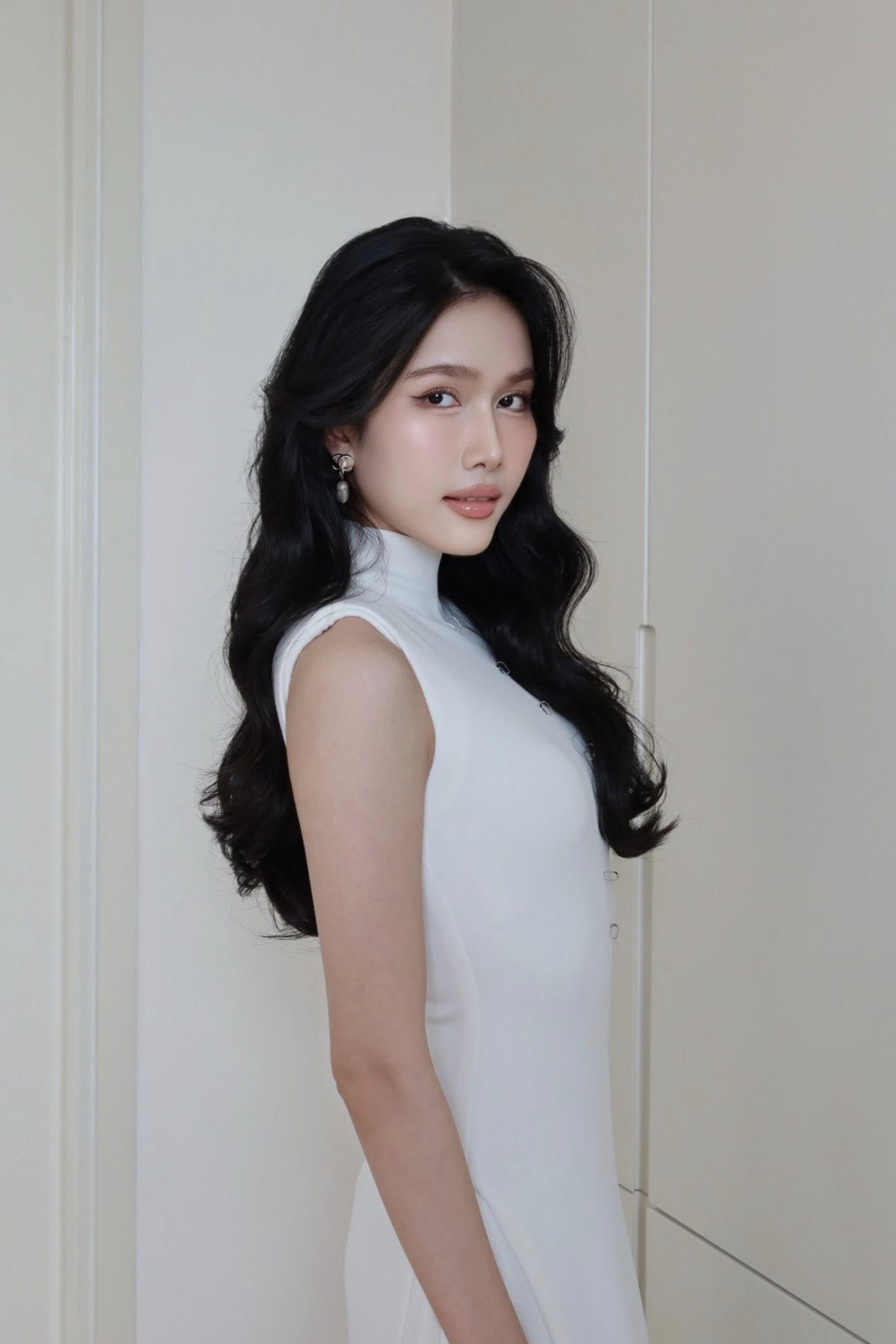 Nàng Hậu sở hữu học vấn đỉnh nhất nhì showbiz Việt làm giảng viên tại ĐH RMIT, netizen hào hứng check series TikTok Nàng Hậu sở hữu học vấn đỉnh nhất nhì showbiz Việt làm giảng viên tại ĐH RMIT, netizen hào hứng check series TikTok