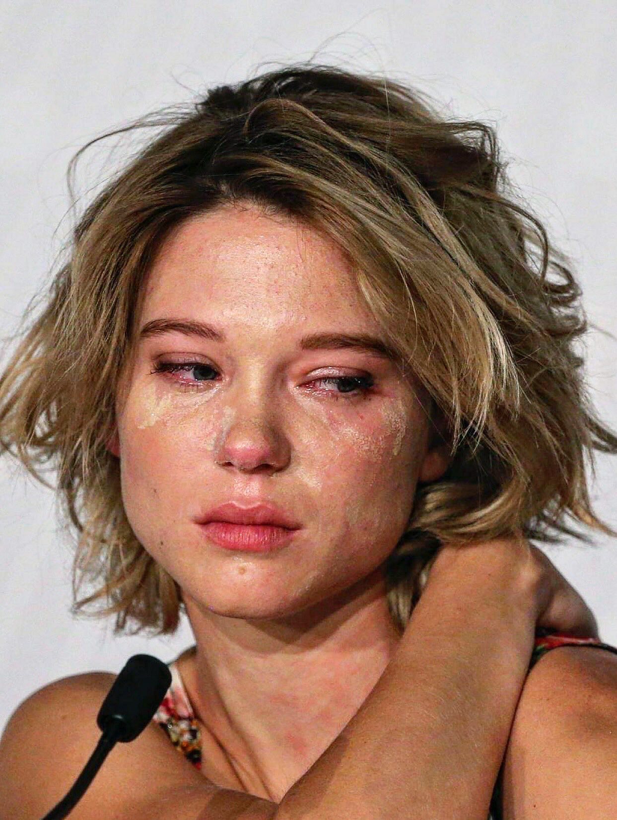 Kiếm đâu ra người thứ 2 khóc trôi cả nền vẫn đẹp tuyệt mỹ như cô gái này, bảo sao viral khắp toàn cầu- Ảnh 2.