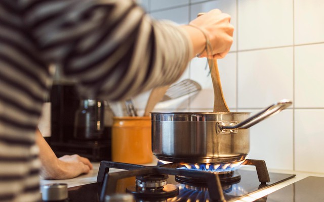 Vì sao "Bếp xung cửa chính" lại là đại kỵ trong phong thủy? Chuyên gia giải thích lý do sâu xa đằng sau- Ảnh 2. Vì sao "Bếp xung cửa chính" lại là đại kỵ trong phong thủy? Chuyên gia giải thích lý do sâu xa đằng sau- Ảnh 2.