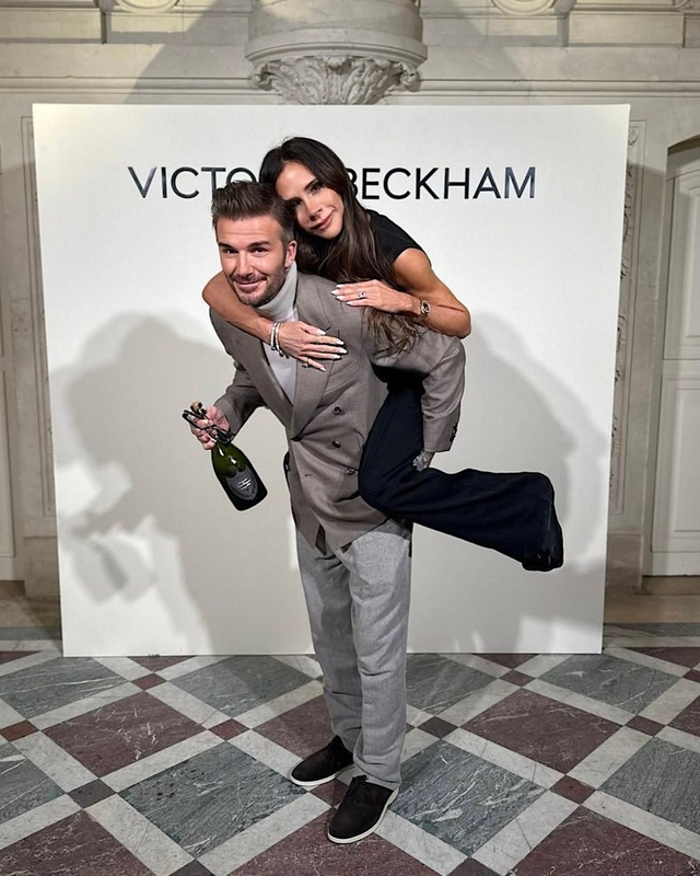 17 năm "trầy da tróc vảy", gánh lỗ tới 2300 tỷ đồng của Victoria Beckham- Ảnh 3. 17 năm "trầy da tróc vảy", gánh lỗ tới 2300 tỷ đồng của Victoria Beckham- Ảnh 3.