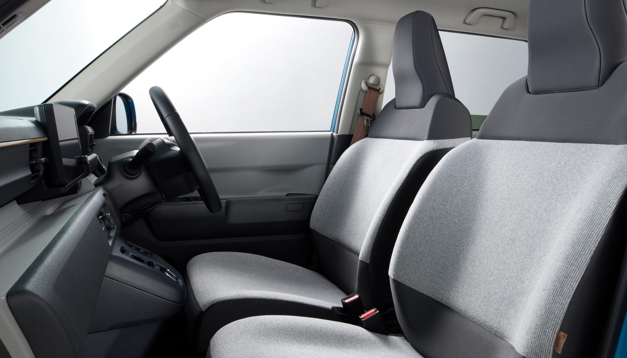 Honda N-One e: - Xe điện nhỏ nhất của hãng đầy pin đủ chạy Hà Nội - Nghệ An, kiêm luôn 'ổ điện dự phòng' khi nhà mất điện- Ảnh 10.