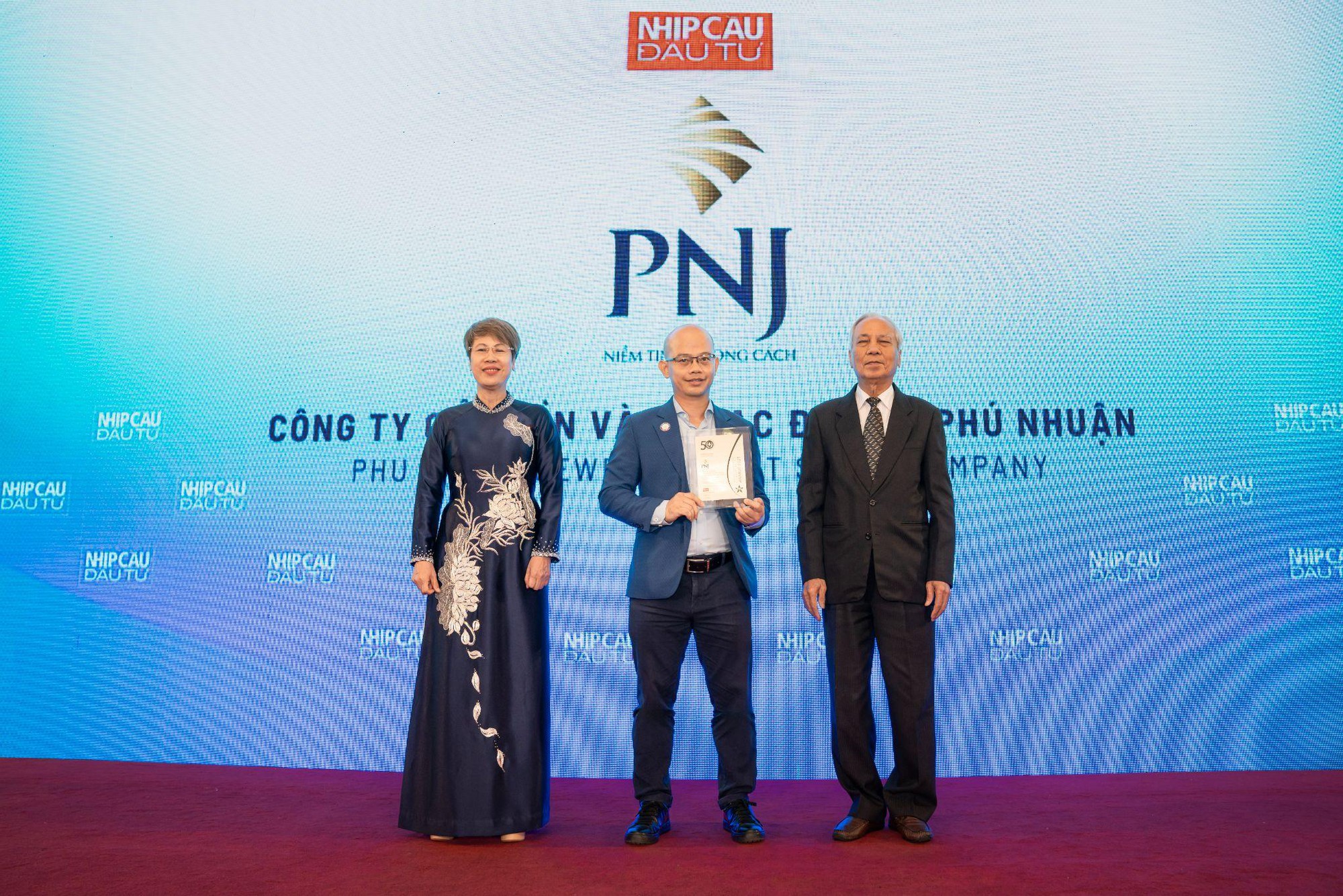 PNJ đạt doanh thu 17.218 tỷ đồng 6 tháng đầu năm- Ảnh 3.