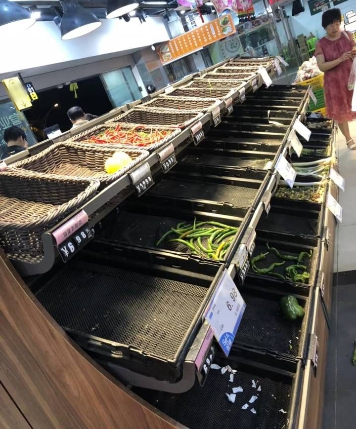 Người Trung Quốc quay lưng với 1 loại quả trong siêu thị, nhiều người giật mình vì Người Trung Quốc quay lưng với 1 loại quả trong siêu thị, nhiều người giật mình vì