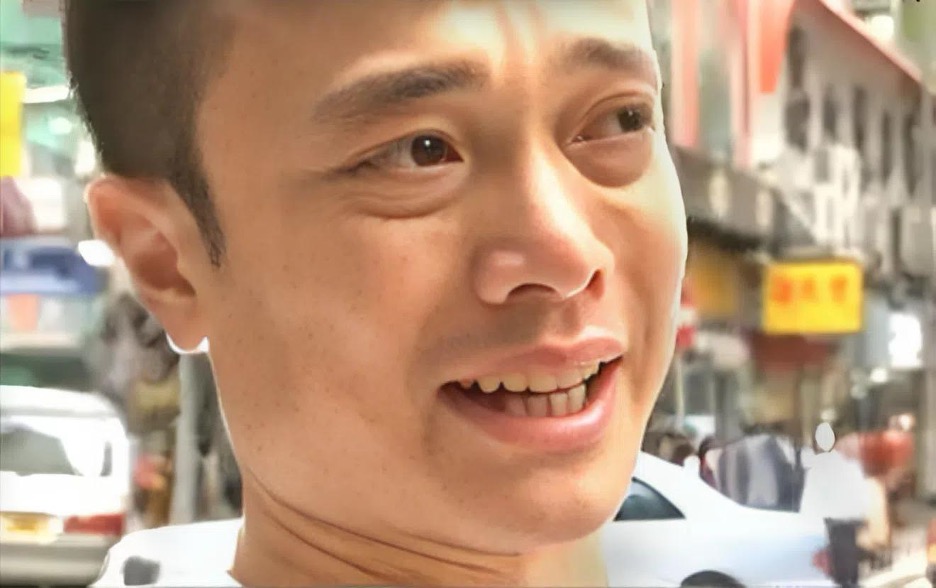 Thiếu gia tuyên bố “thông minh như tôi không lo nghèo”, hôm sau vô gia cư, làm shipper mới nghẹn ngào khóc: “Kiếm 300.000 đồng khó quá”- Ảnh 5. Thiếu gia tuyên bố “thông minh như tôi không lo nghèo”, hôm sau vô gia cư, làm shipper mới nghẹn ngào khóc: “Kiếm 300.000 đồng khó quá”- Ảnh 5.