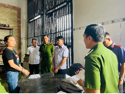 Khám xét nhà riêng và nơi làm việc của vợ chồng Lâm Tiểu Thúy- Ảnh 1.