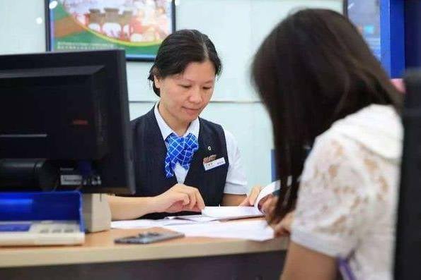 Hơn 3 tỷ đồng trong tài khoản chứng khoán bị ngân hàng chuyển đi giữa đêm, người phụ nữ đến hỏi thì được nhân viên thông báo: “Chị đã cho phép rồi mà”- Ảnh 1.