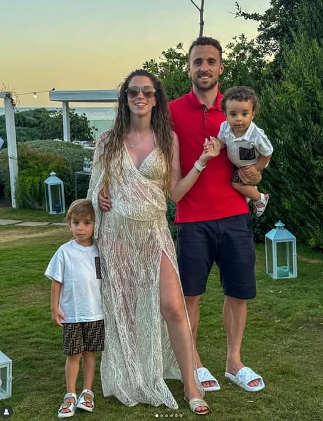 Vợ Diogo Jota thành góa phụ chỉ 10 ngày sau đám cưới: 12 năm yêu kết thúc bằng nỗi đau xé ruột gan- Ảnh 6.