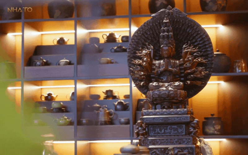 Bên trong biệt phủ hình chữ 