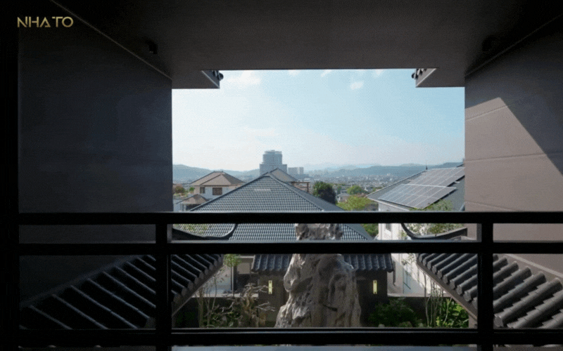 Bên trong biệt phủ hình chữ 