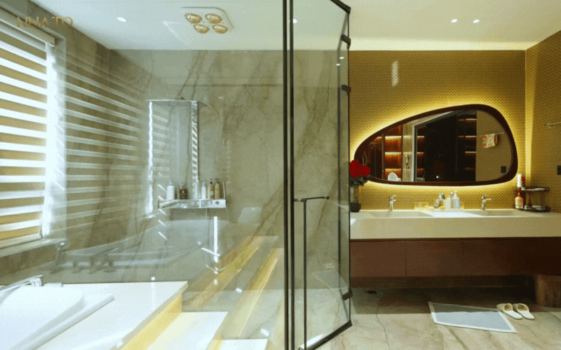 Bên trong biệt phủ hình chữ 