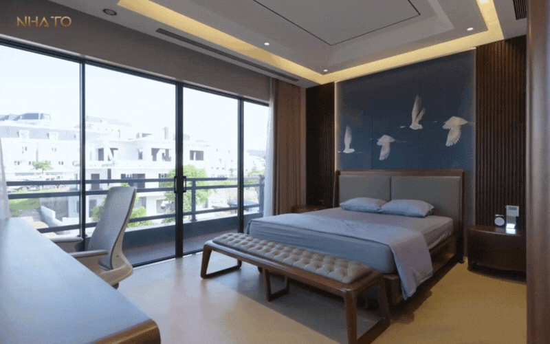 Bên trong biệt phủ hình chữ 