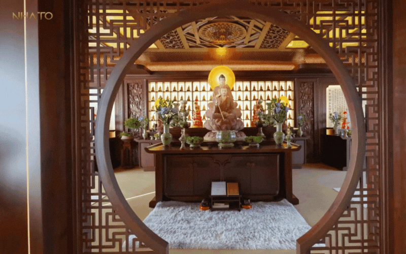Bên trong biệt phủ hình chữ 